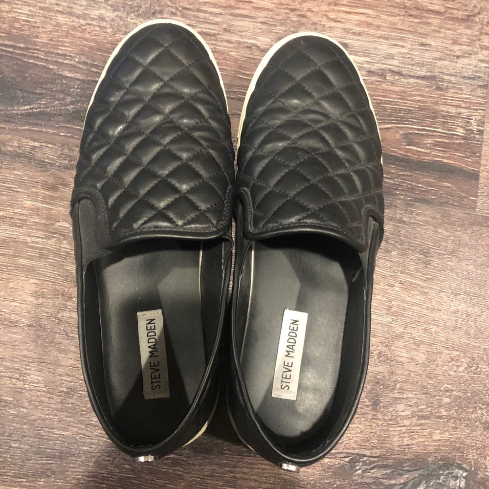 Steve Madden quilted slip-on sneaker - size 10
